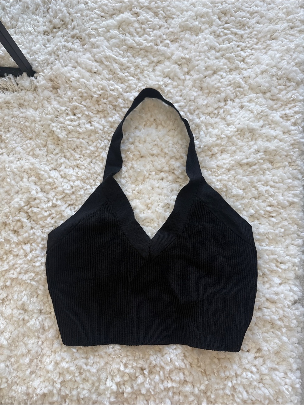 Babaton Black Ribbed Halter V-Neck Crop Top